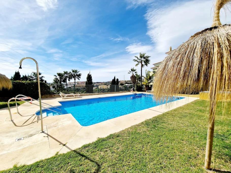 Апартаменты Royal Golf View: 2Br, Pools & Ac Ситио-де-Калаонда Экстерьер фото