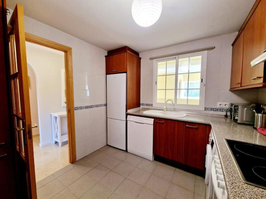 Апартаменты Royal Golf View: 2Br, Pools & Ac Ситио-де-Калаонда Экстерьер фото
