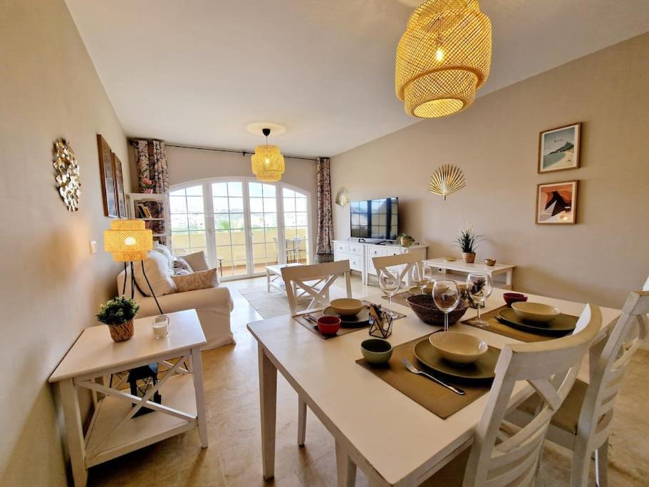 Апартаменты Royal Golf View: 2Br, Pools & Ac Ситио-де-Калаонда Экстерьер фото